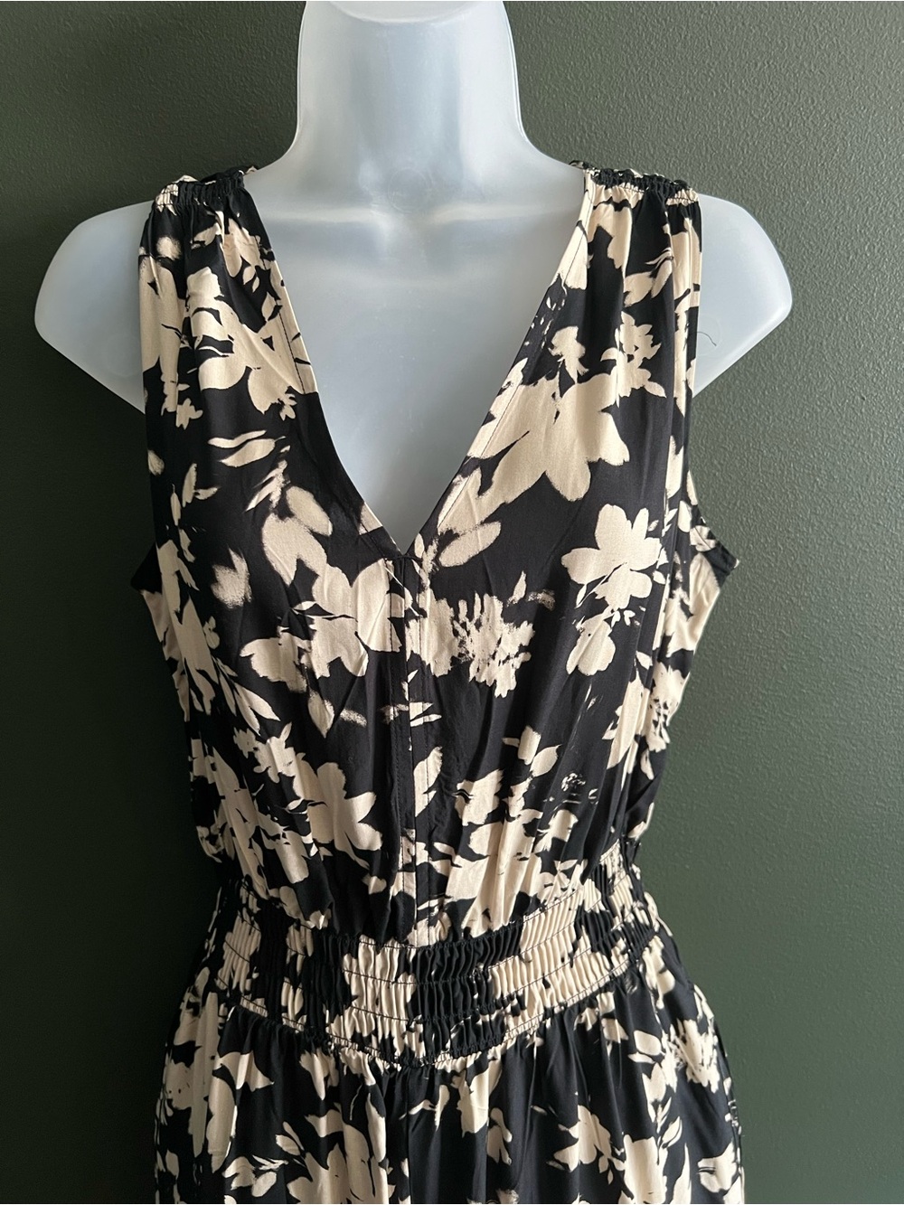 Sleeveless Black Floral Jumpsuit with Cream Print tall - Picture 2 of 7